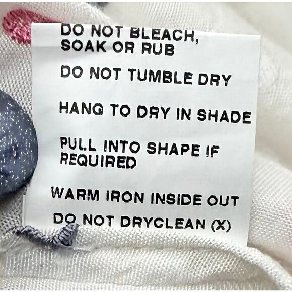 Ellis & Dewey Women's White V Neck Blouse Ruffle Neck Heart Embossed Embroidered - Picture 8 of 9